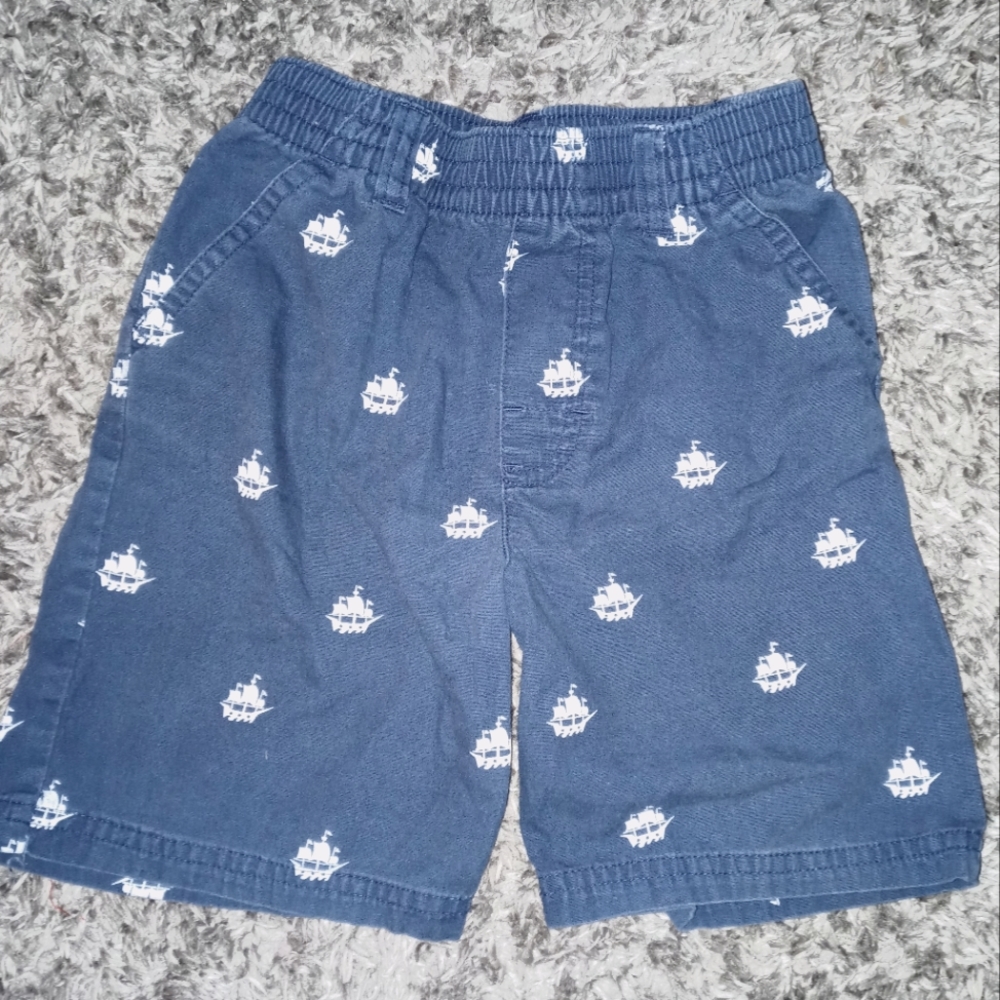 Boys size 4T shorts